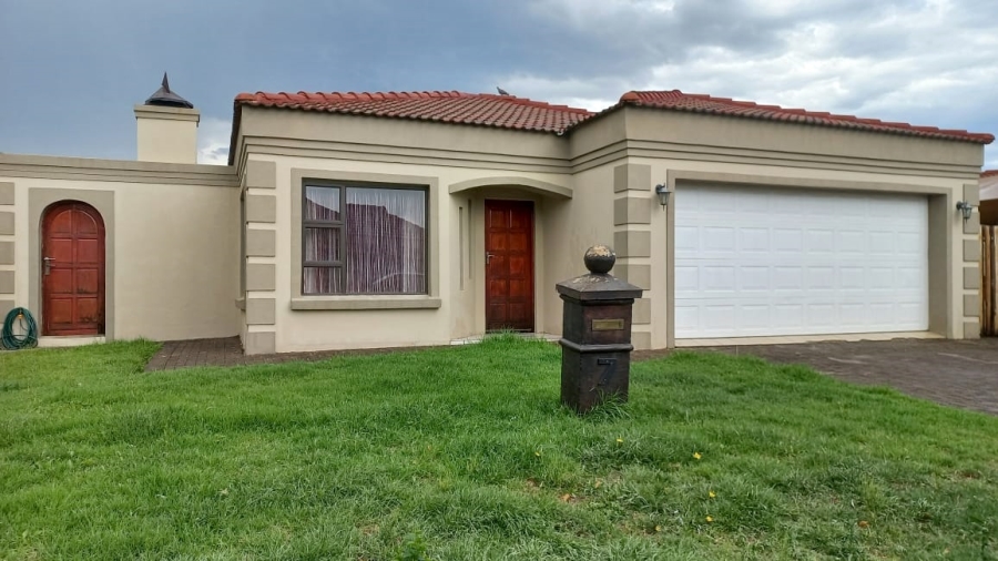 4 Bedroom Property for Sale in Mandela View Free State